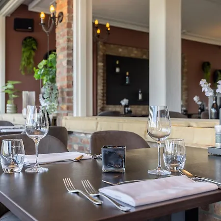 Отель Fletcher Restaurant Bon Repos