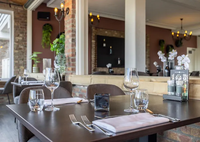 Отель Fletcher Restaurant Bon Repos