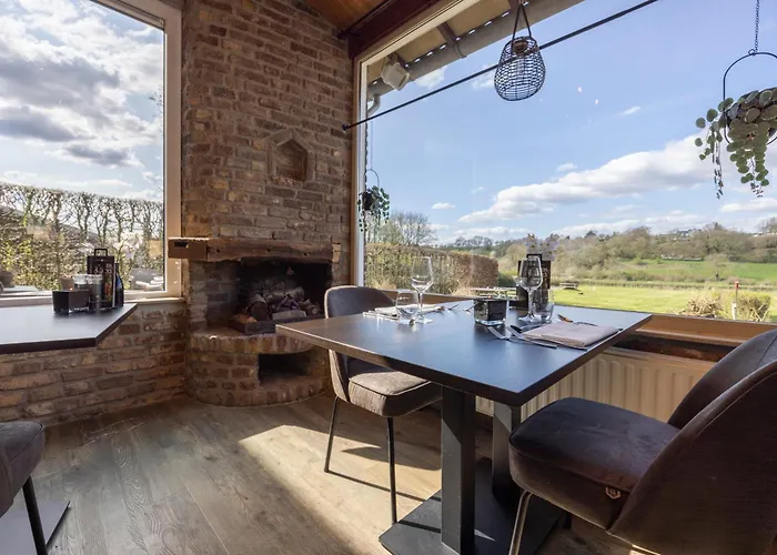 Fletcher Restaurant Bon Repos Отель