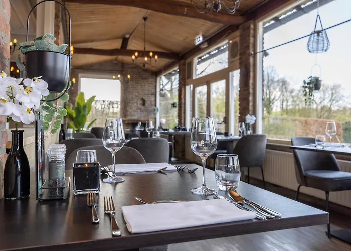 Отель Fletcher Restaurant Bon Repos 3*