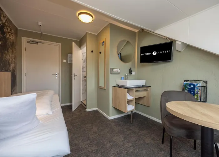 Отель Fletcher Restaurant Bon Repos 3*