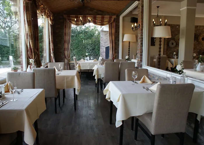 Отель Fletcher Restaurant Bon Repos 3*