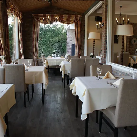 מלון Fletcher Restaurant Bon Repos 3*